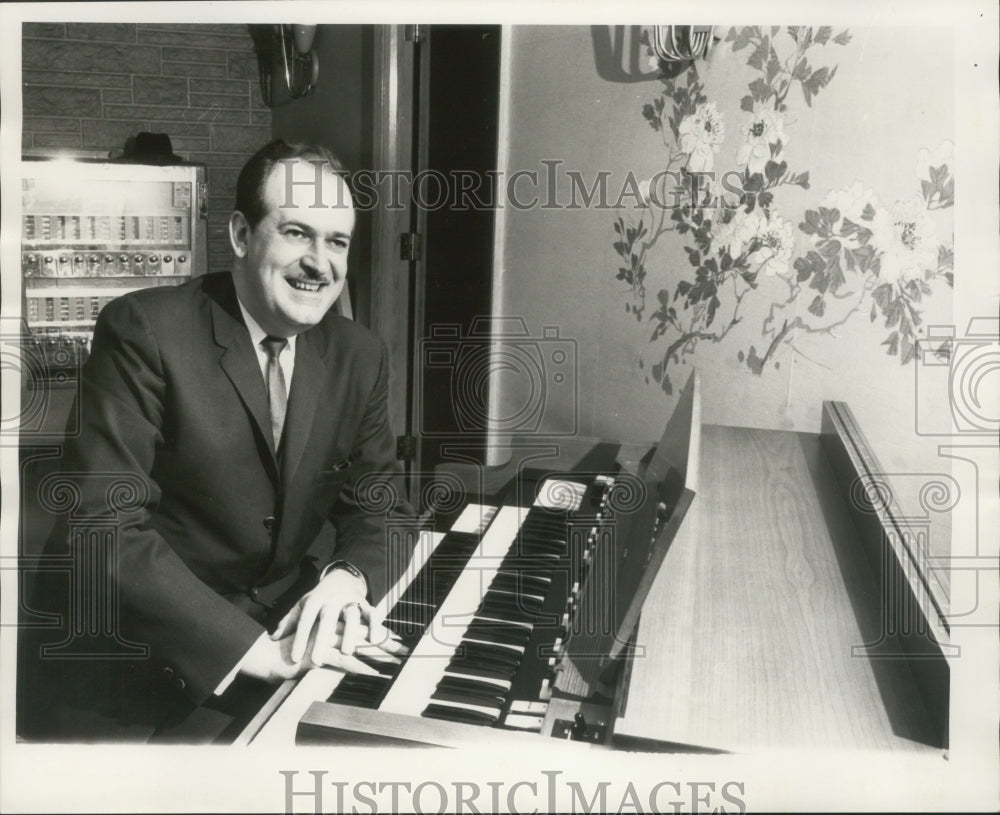 1962 Press Photo Bob Kames - mjb77122 - Historic Images