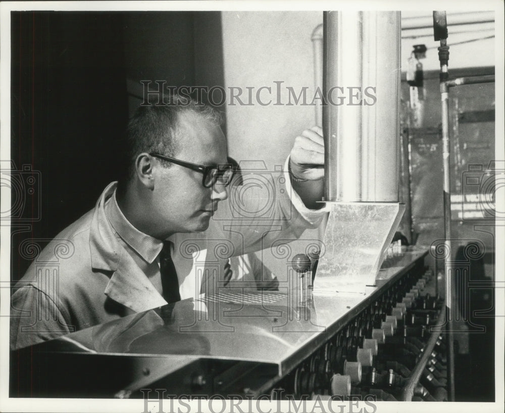 1966 Press Photo Tom Kammer, WTMS - mjb77144-Historic Images