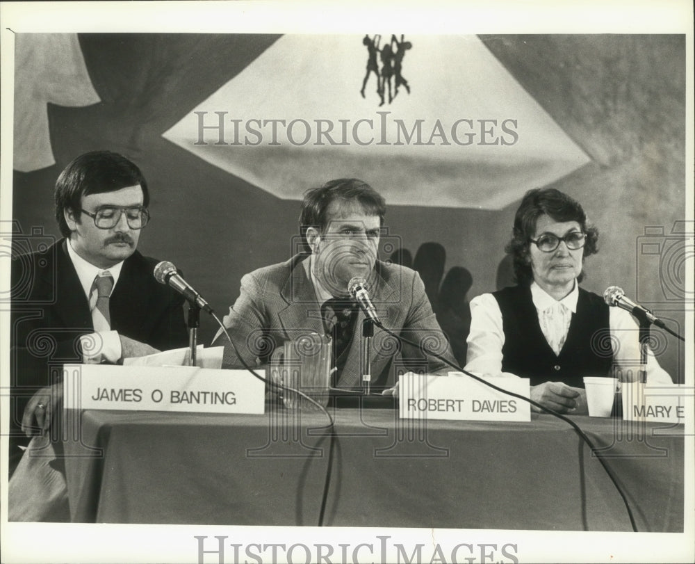 1982 School Board Candidates spoke at a forum, Waukesha - Historic Images