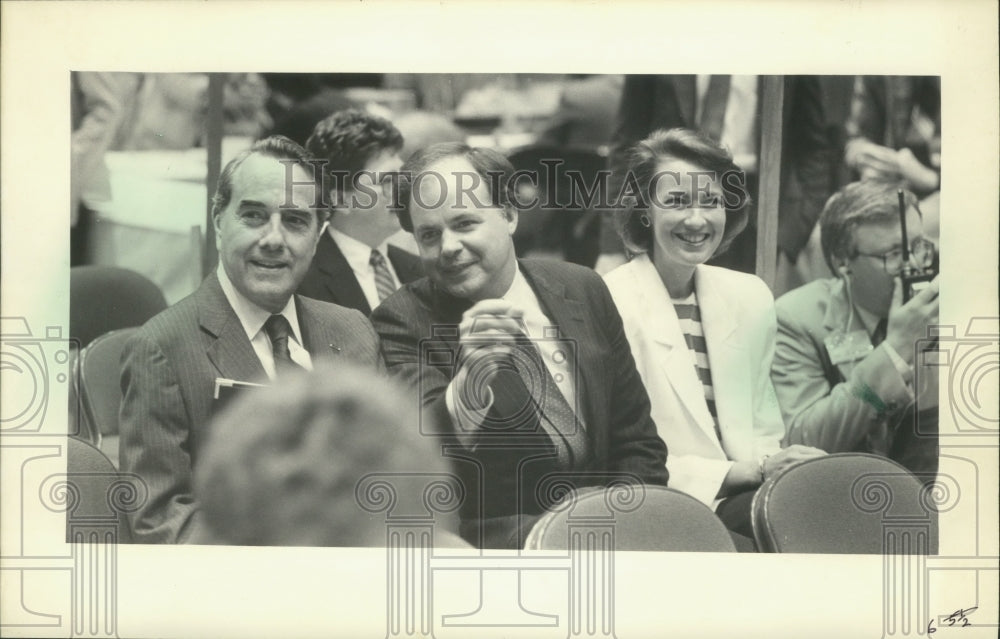 1986 Press Photo US Senators Bob Dole and Bob Kasten, Eva Kasten, GOP Convention - Historic Images