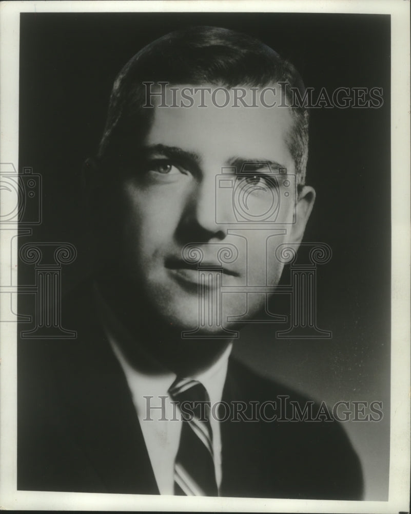 1973 Press Photo Thomas Nelson, President, and COO of Loewi &amp; Company, Inc. - Historic Images