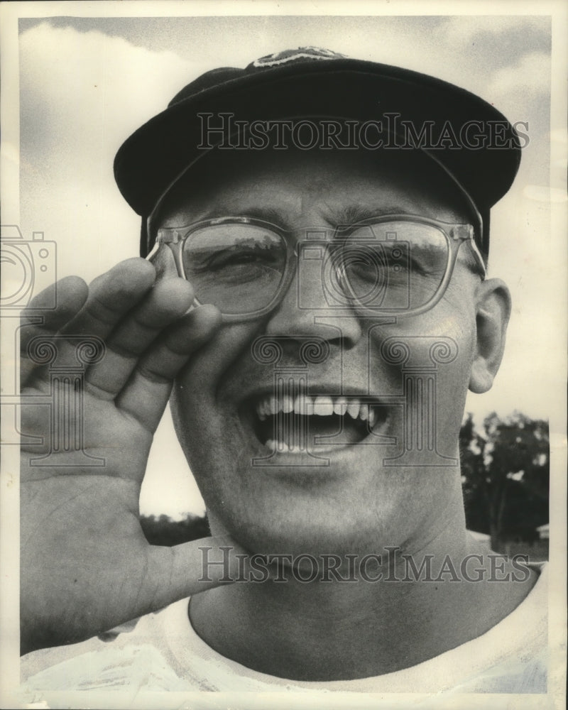 1959 Press Photo High School Football Coach Bob Petruska of Brookfield- Historic Images