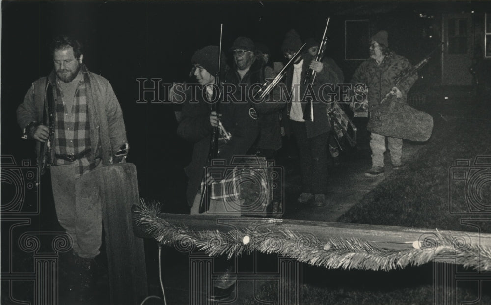 1992 Bob Davis and members of his hunting party, Wisconsin-Historic Images