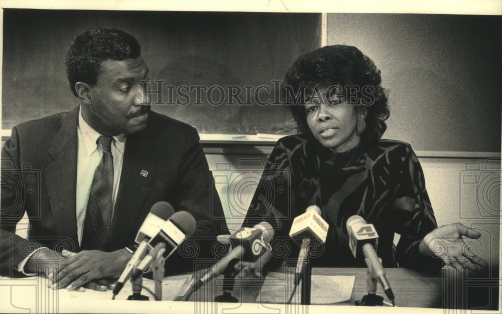 1988 Queen Hyler pleads for end to gang violence, Milwaukee - Historic Images