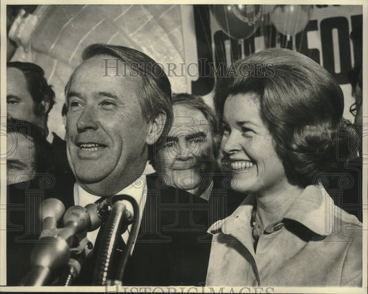1976 Press Photo Senator Henry Jackson & Wife, Presidential Campaign, Boston - Historic Images