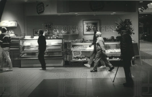 1994 Wisconsin people walking - Historic Images