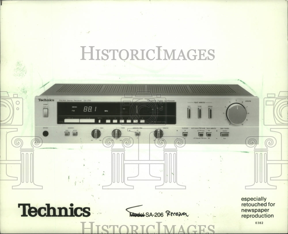 1982 Press Photo Technics Teac&#39;s V-1RX Stereo Cassette Deck - mjb79179 - Historic Images