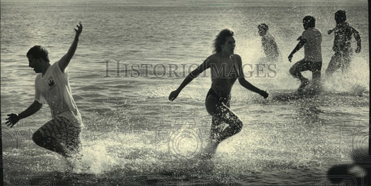 1968 Milwaukee Polar Bear club ran into icy Lake Michigan-Historic Images