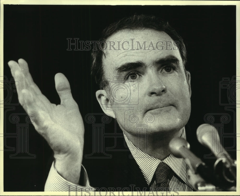 1983 William D. Ruckelshaus, to head Environmental Protection Agency - Historic Images