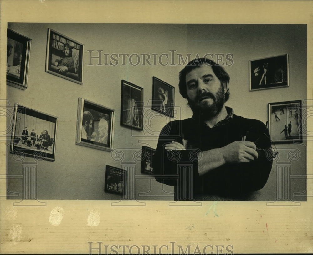 1984 Press Photo Russian TV personality Boris Ruchkan at home in Brown Deer - Historic Images