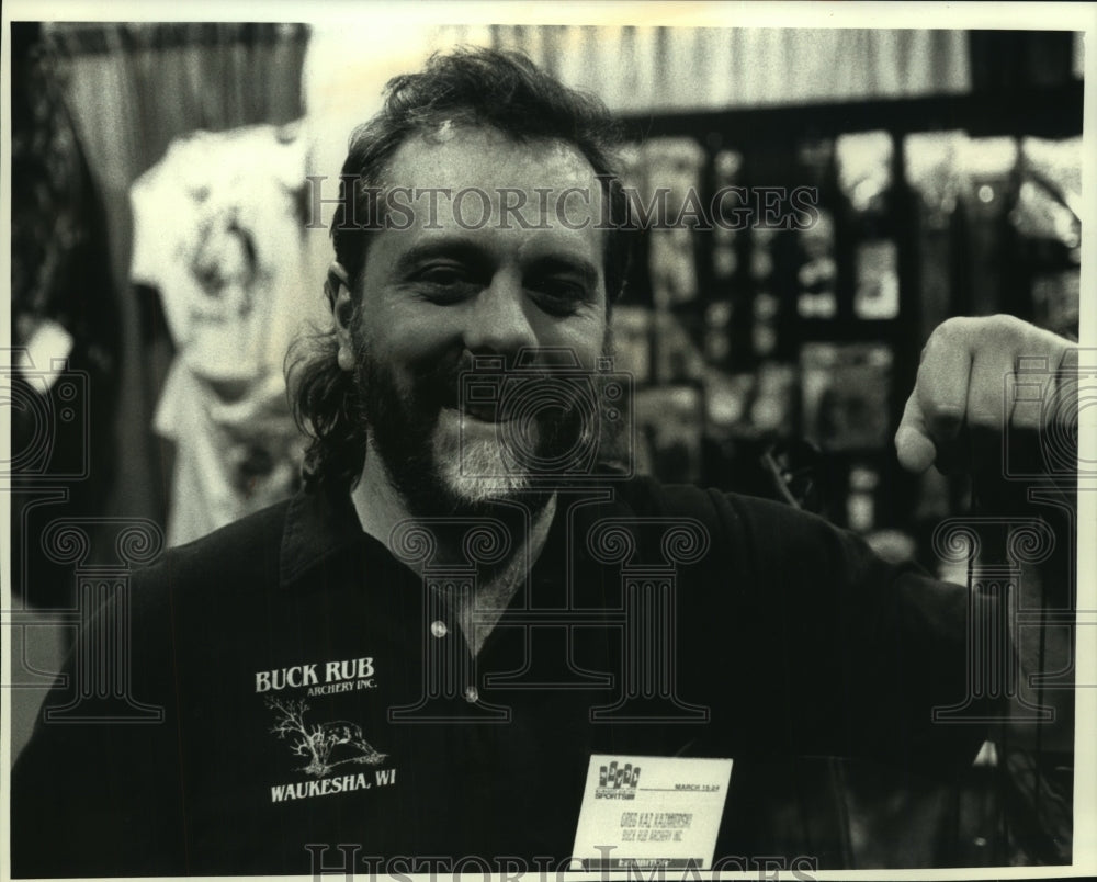 1991 Gregory Kazmierski pulls out of Milwaukee Sentinel Sports Show - Historic Images