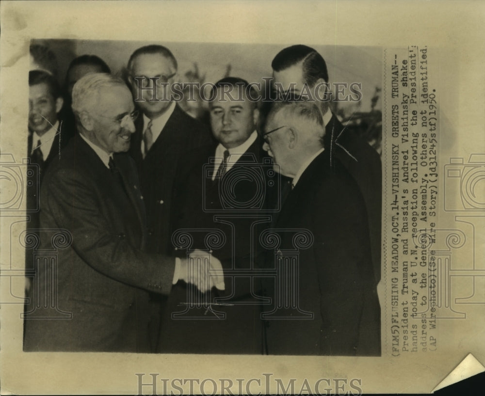 1950 Press Photo President Truman shook hands with Russia&#39;s Andrei Y. Vishinsky - Historic Images