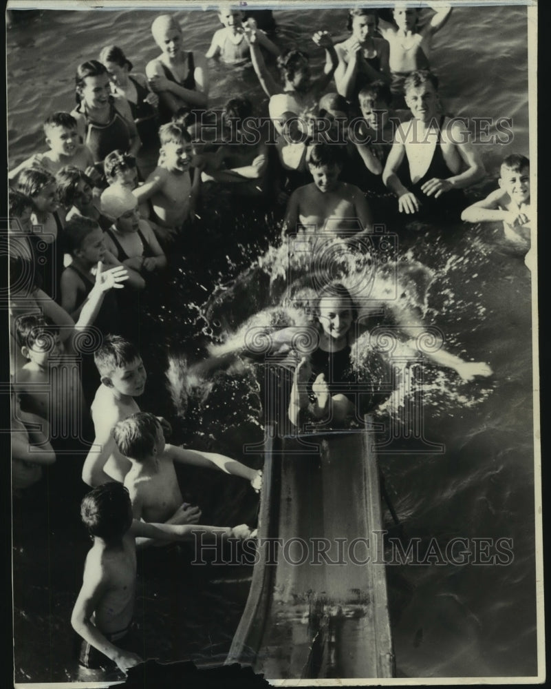 1937 Press Photo South Shore Beach, Milwaukee - mjb80328 - Historic Images