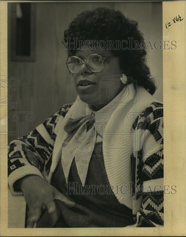 1985 Press Photo Elizabeth Powell, teacher at a Milwaukee Community Center - Historic Images