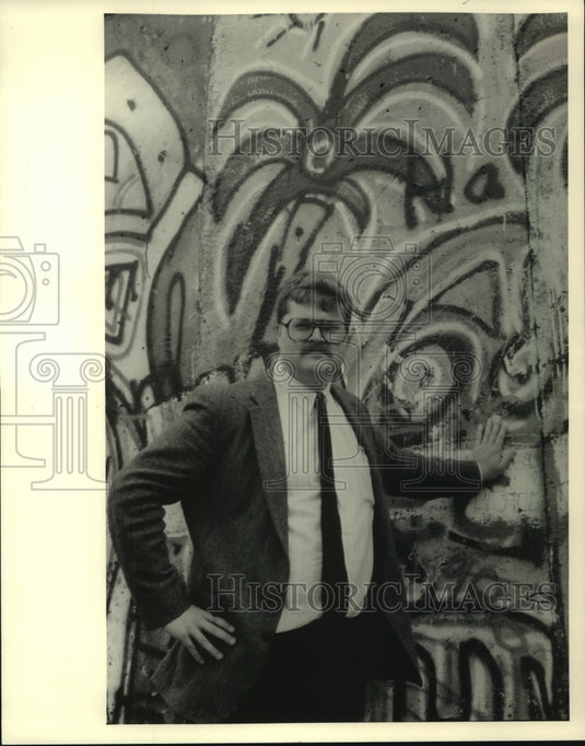 1987 Jim Kates, Journal reporer - Historic Images