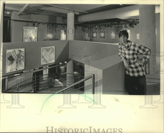 1985 Judith Posner in her Third Ward art gallery - Historic Images