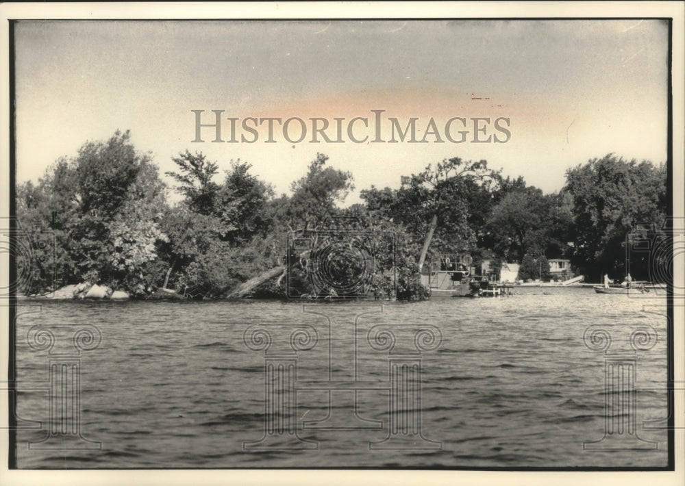 1992 Island in Pewaukee Lake - Historic Images