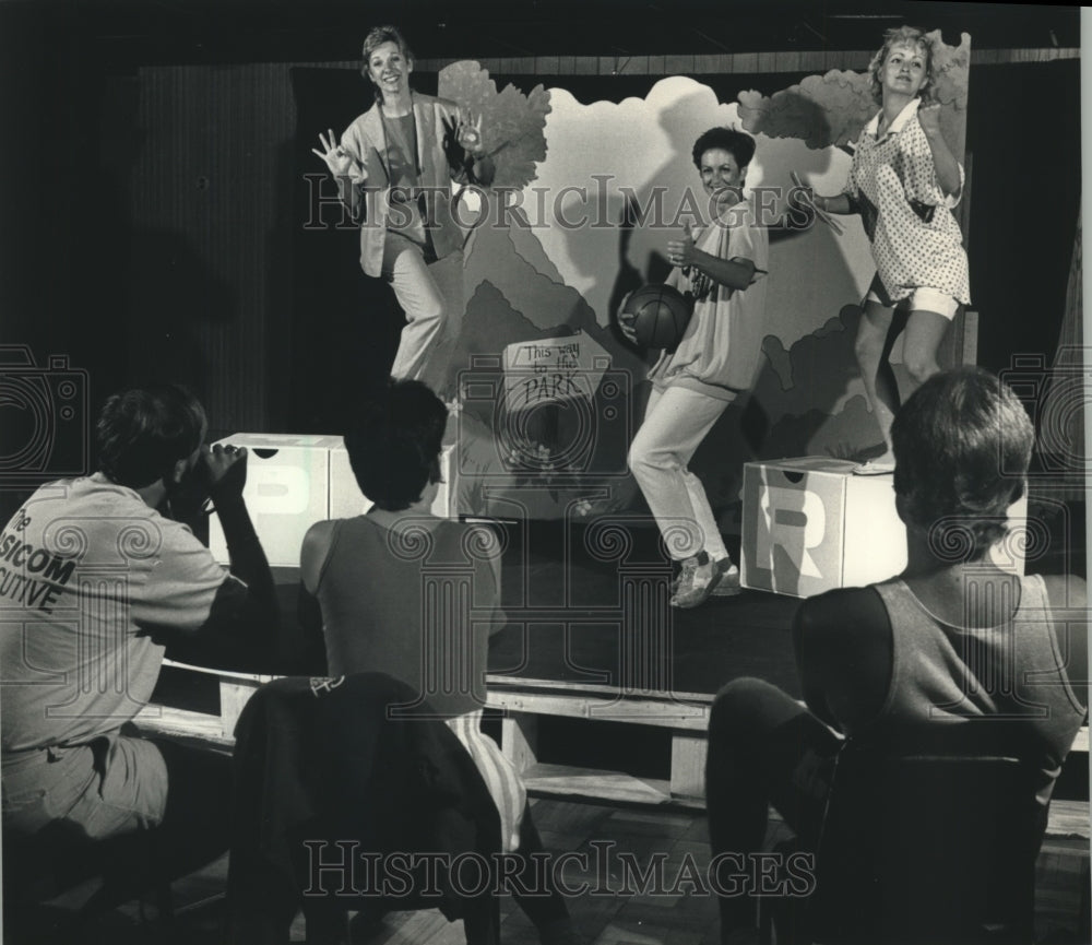 1988 Actors rehearsing &quot;Baby&quot; at new dinner theater, Oscar&#39;s Place-Historic Images