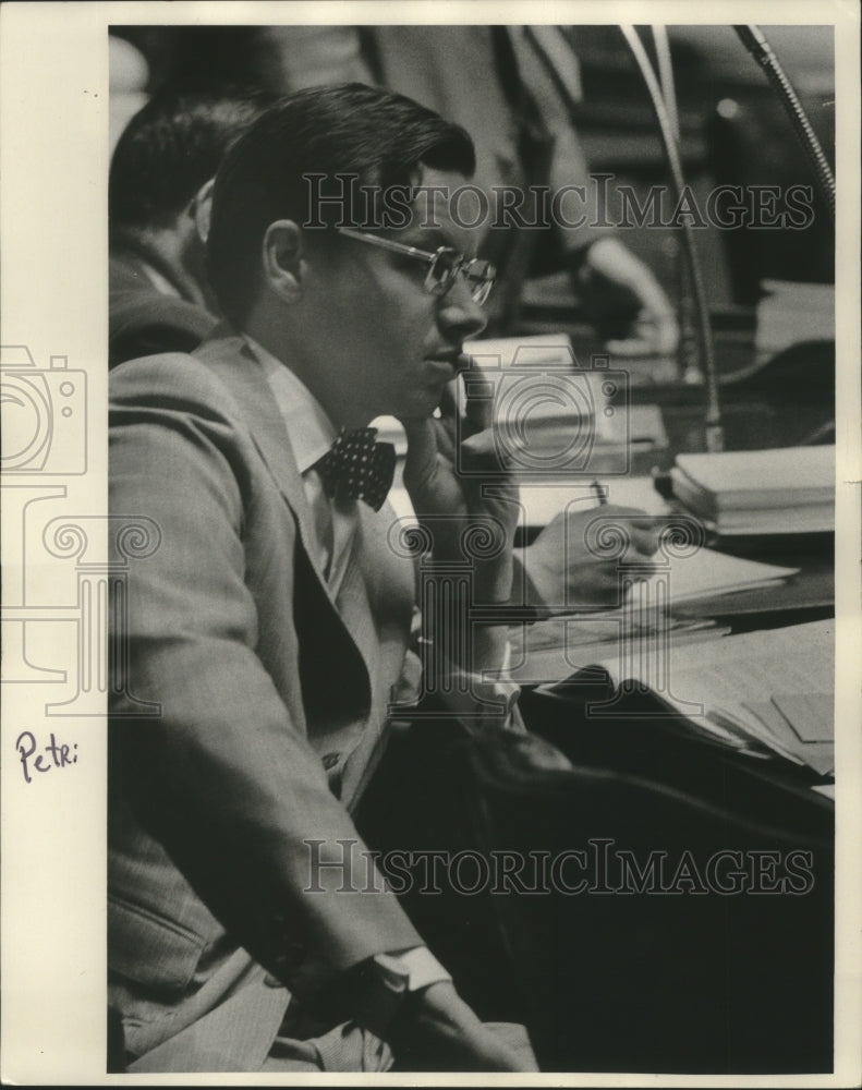 1975 Press Photo Senator Thomas Petri, on Senate floor - mjb81651 - Historic Images