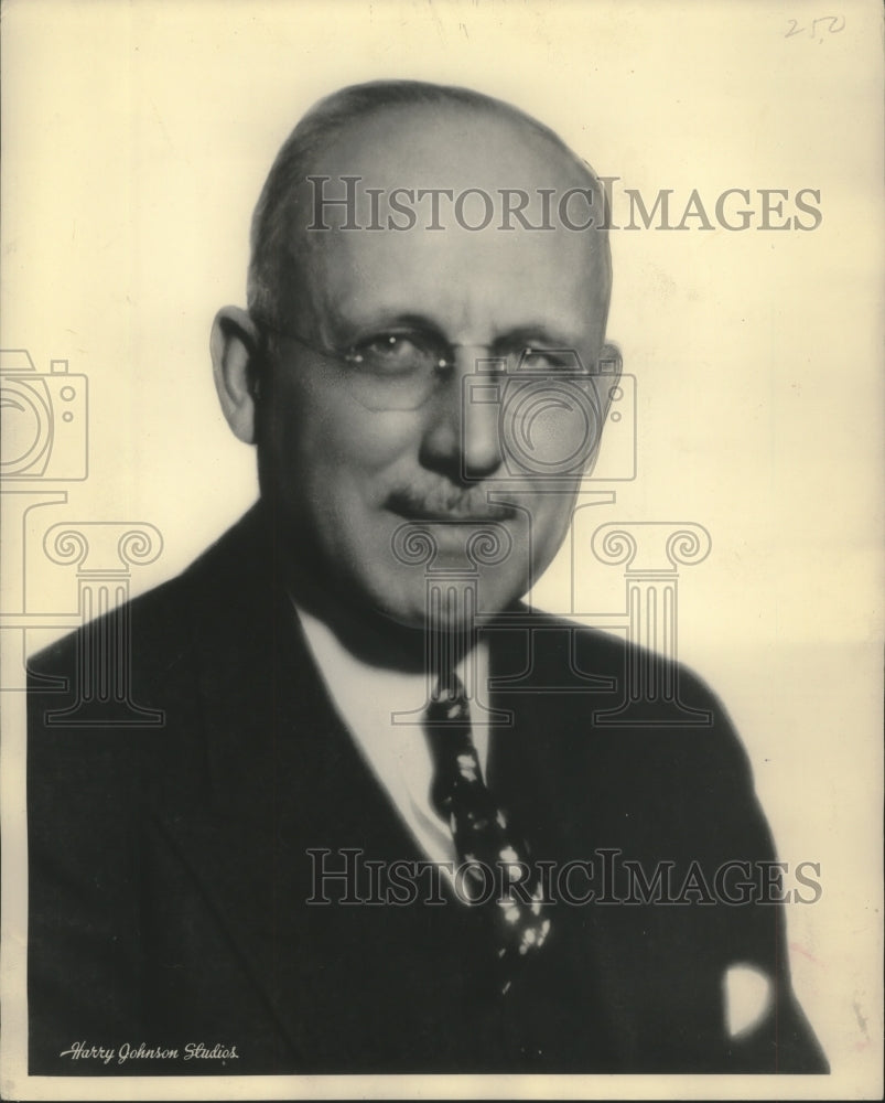 1949 Holman Pettibone, President of Chicago Title and Trust - Historic Images