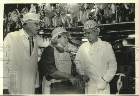 1990 Press Photo President Wallace Jerome Foods and workers in plant. Barron - Historic Images