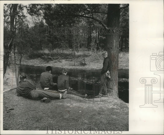 1963 Press Photo Anglers fish in Morrison Creek - mjb82316-Historic Images