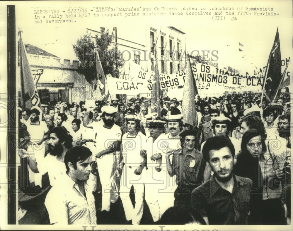 1975 Press Photo Lisbon Military Assembles in Support of Vasco Goncalves - Historic Images