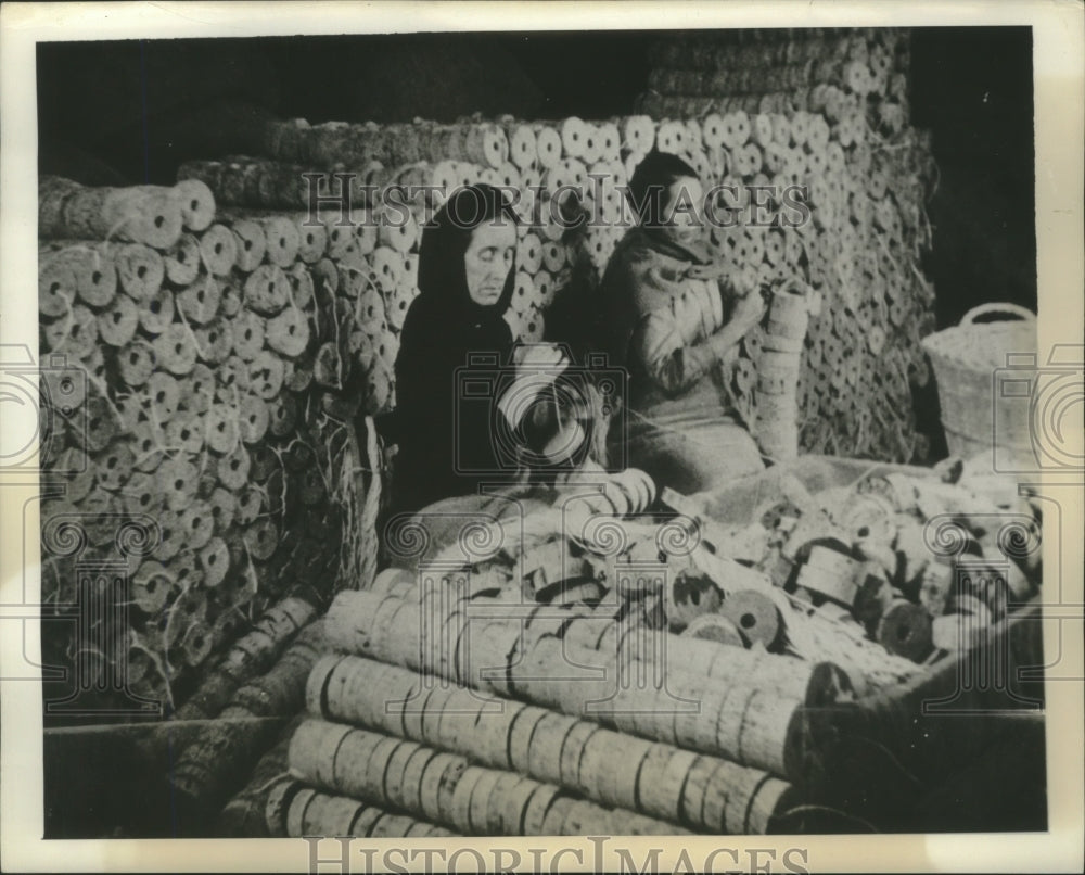 1943 Press Photo The wealth of Portugal, products of the land. Demand for cork.- Historic Images