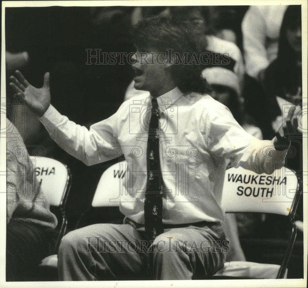 1993 Press Photo Jay Posick, Waukesha South Girls Basketball Coach - mjb82559 - Historic Images