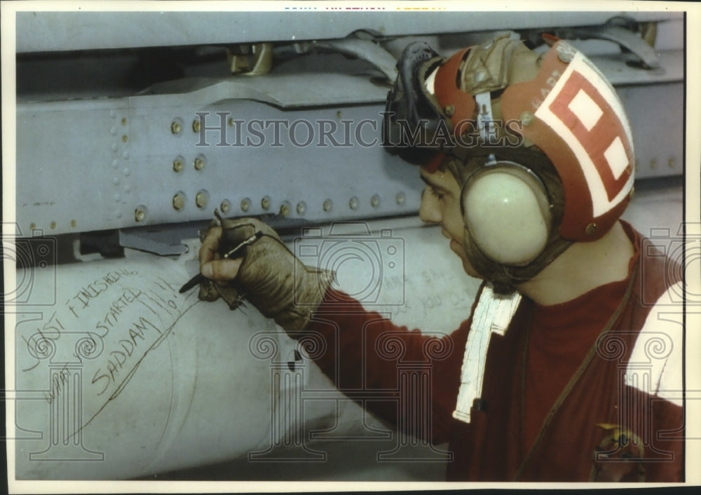 1993 Press Photo Vincent Rabalais on USS Kitty Hawk, Iraq - mjb82634 - Historic Images