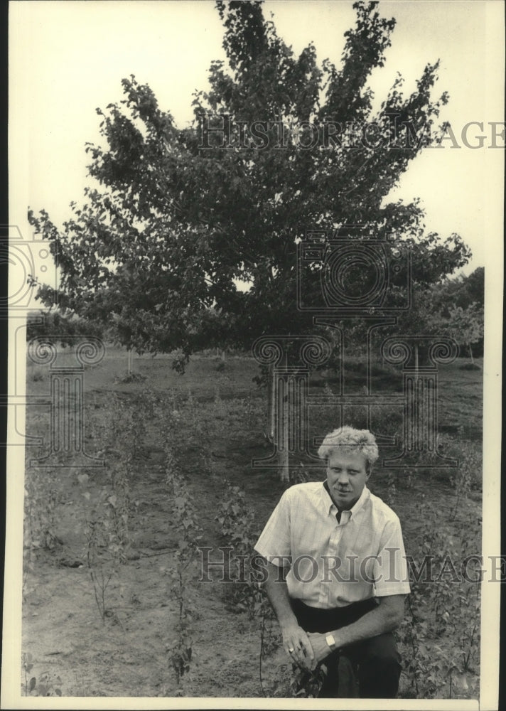 1985 Press Photo Mark Jetzer, president of Wisconsin Nurserymen&#39;s Association - Historic Images