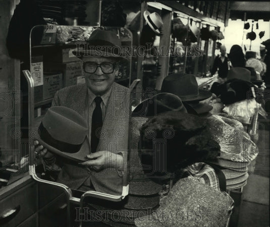 1990 Jerry Kahn, Jac F Donges hat & glove shop, Milwaukee-Historic Images
