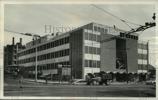 1963 Press Photo First unit in Juneau Square in nearing completion - mjb83726 - Historic Images