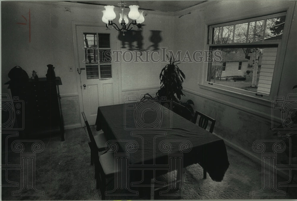 1989 Press Photo Dining room before being redecorated by Karen Jungbluth - Historic Images