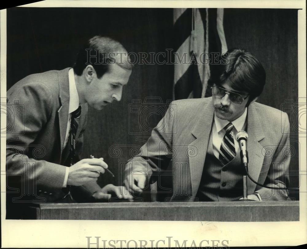 1986 Paul Ponce in court for kidnapping and sexual assault, Kenosha - Historic Images