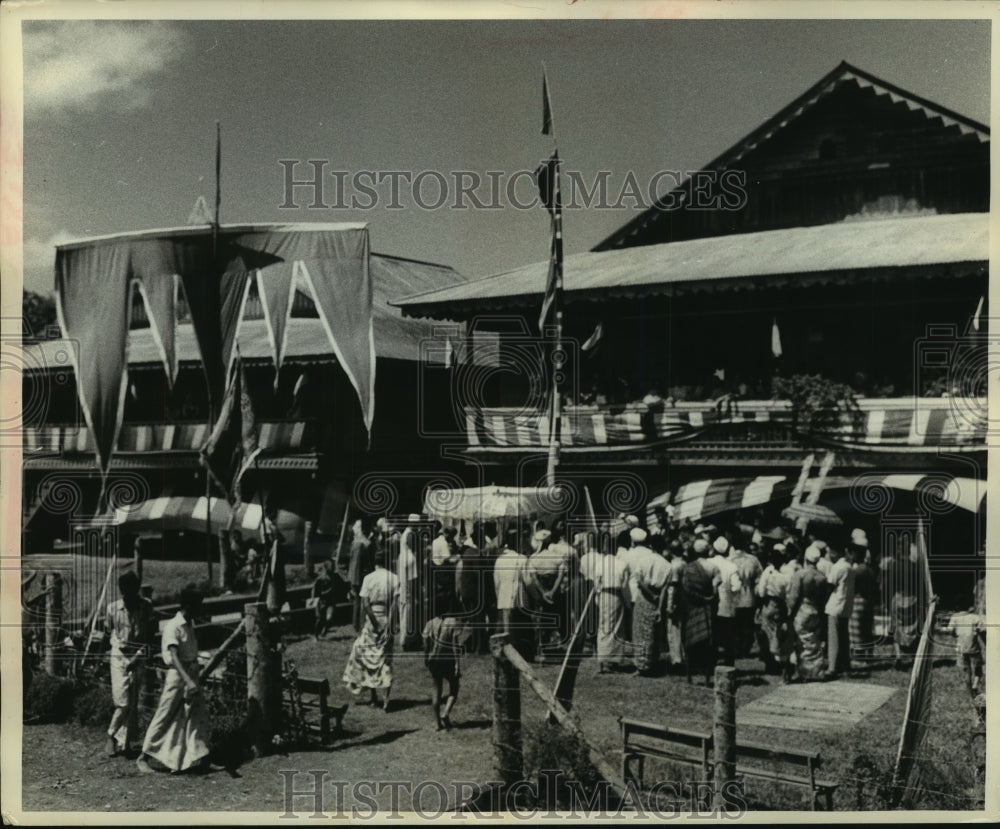 1959 Crowds at Sultan's house for son's wedding, Phillippines-Historic Images