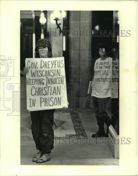 1981 Roney and Hamilton picket at capitol, Madison Wisconsin-Historic Images