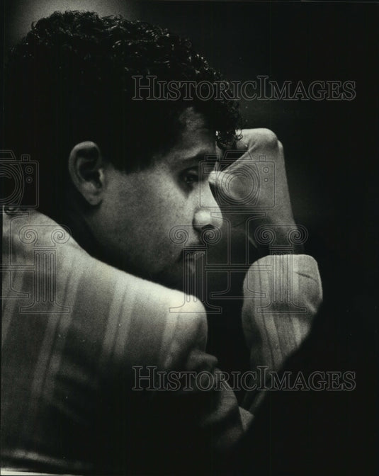 1989 Press Photo New York Yankees outfielder Luis Polonia sits in court. - Historic Images