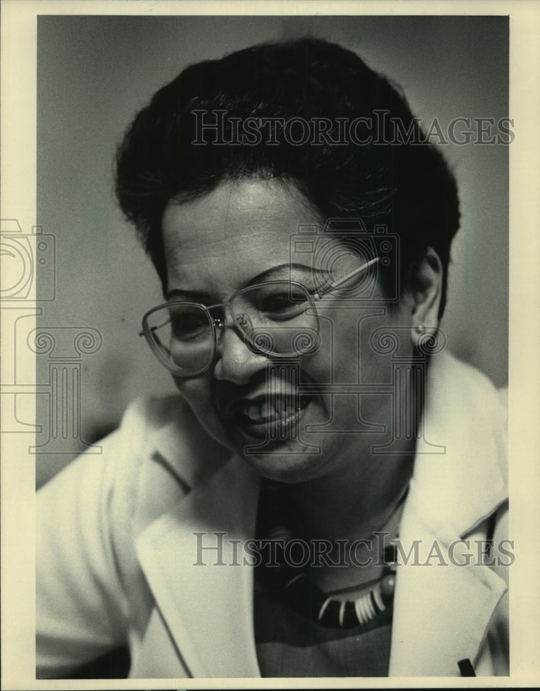 1985 Marina Yulo Bringas Quezon City General Hospital, Philippines - Historic Images