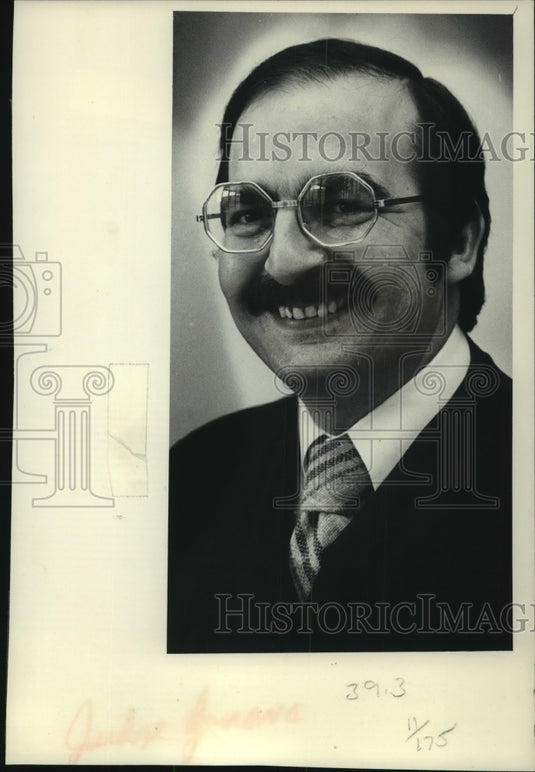 1975 Press Photo Judge William A. Jennaro, Children's Court, Milwaukee - Historic Images