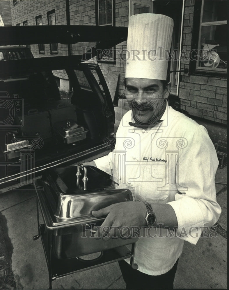 1988 Press Photo Pat Houlehen of Chef Pat&#39;s Catering, Milwaukee - mjb85039 - Historic Images