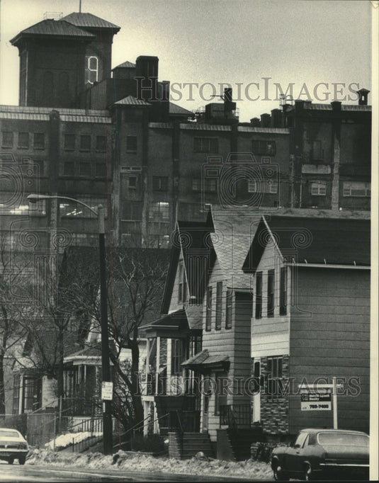 1984 Industrial surrounding by residential buildings in Milwaukee-Historic Images