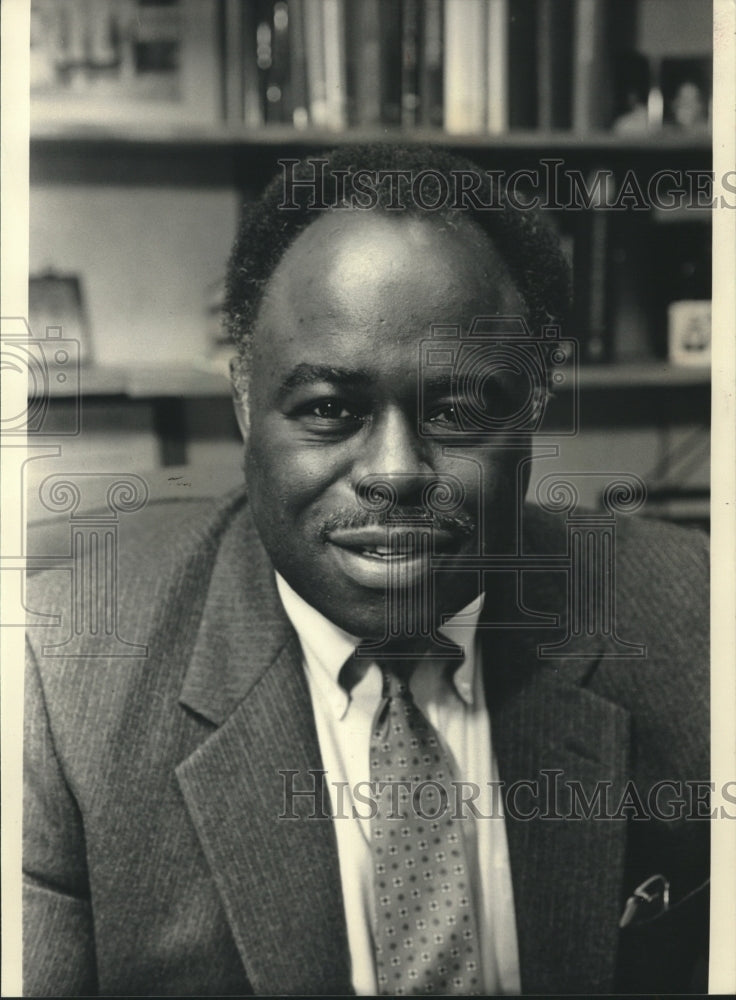 1987 Press Photo William Jenkins, Member of Nicolet School Board in Wisconsin - Historic Images