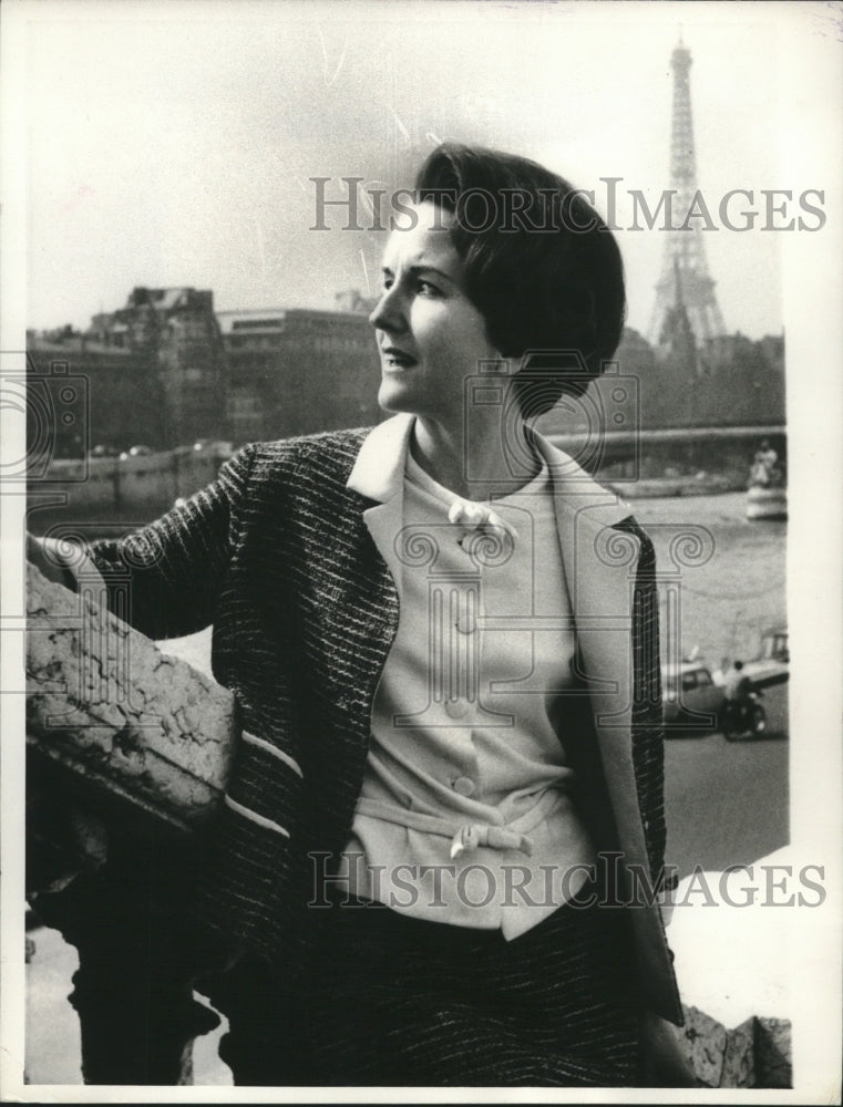 1965 Press Photo Aline Mosby, recipient of a Ford Foundation journalism grant - Historic Images