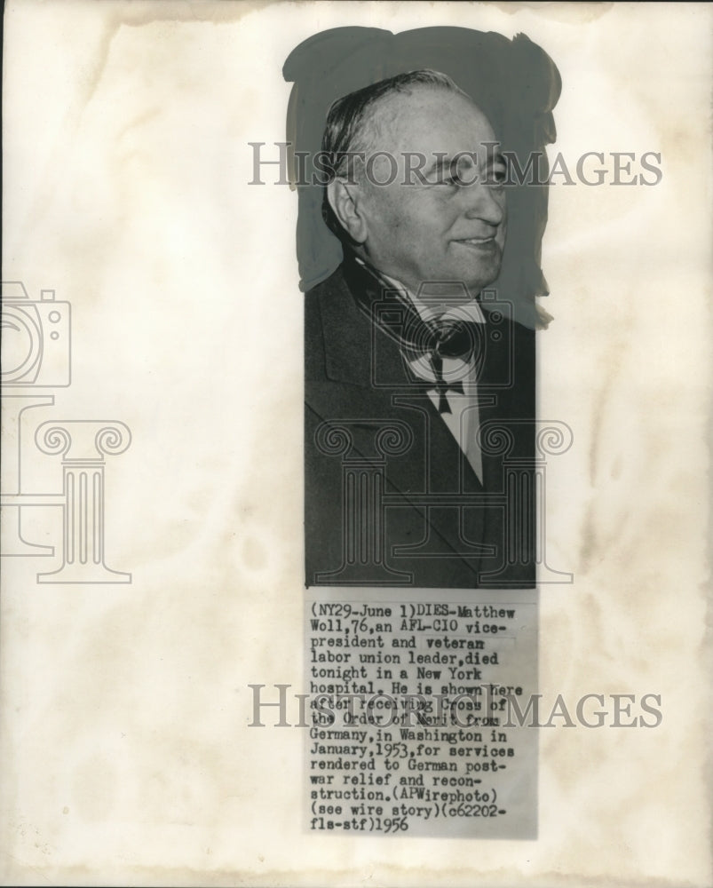 1956 Press Photo Matthew Woll and AFL-C10 Vice President and Veteran Labor Union - Historic Images