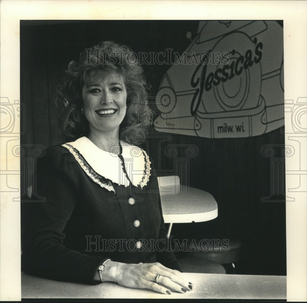 1992 Press Photo Jessica Houghtaling, owner of Jessica&#39;s Frozen Custard - Historic Images