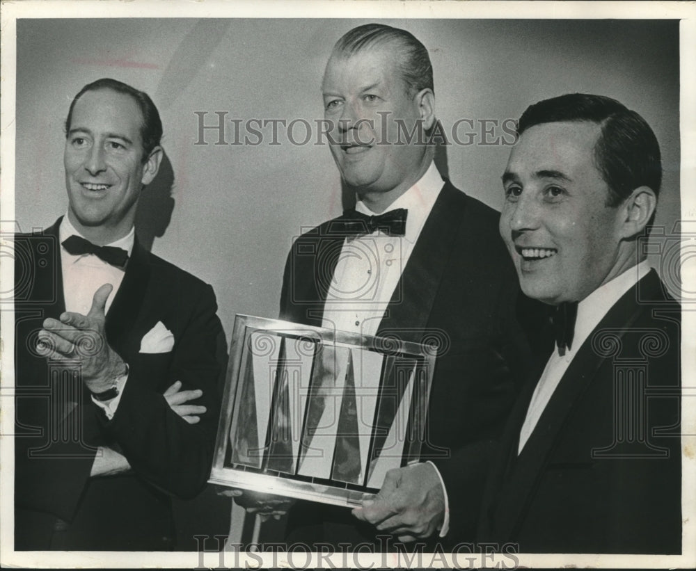 1968 Special guests attended Friends of Art awards in Milwaukee.-Historic Images