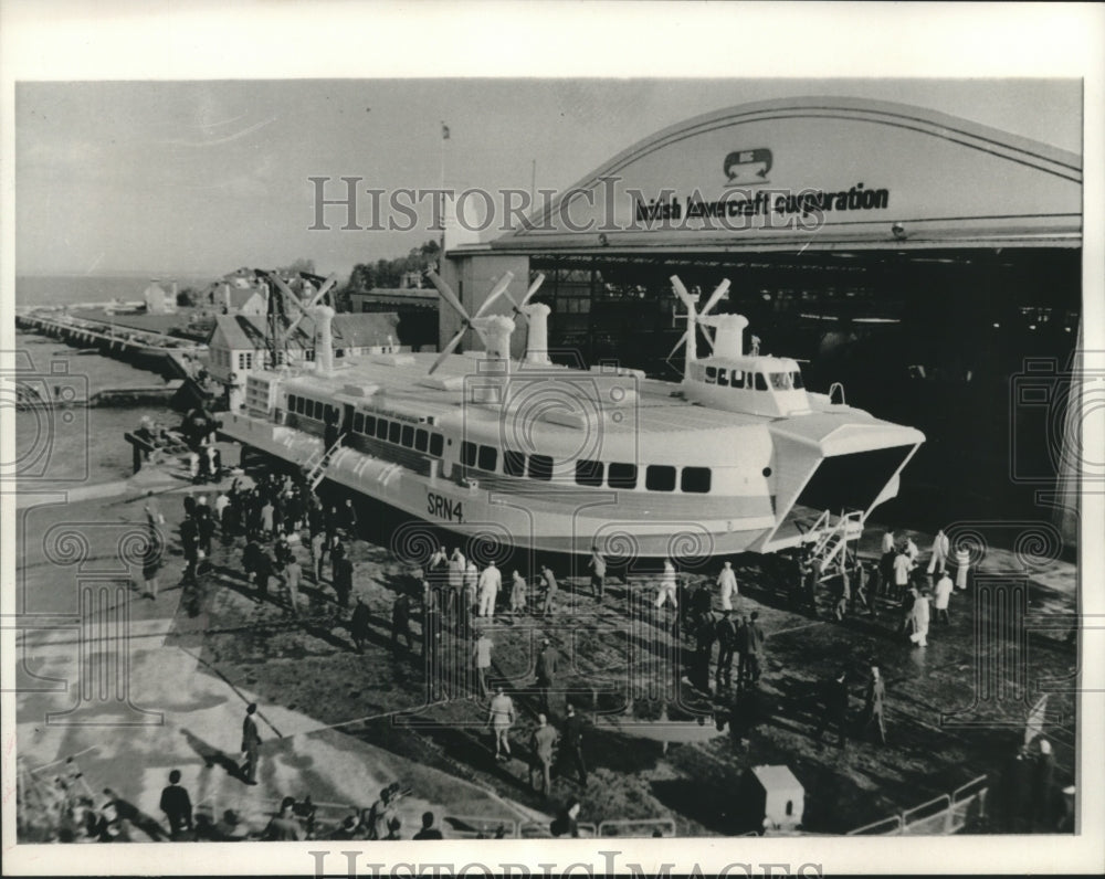 1967 Press Photo The world&#39;s largest hovercraft, four times larger, called SNR4 - Historic Images