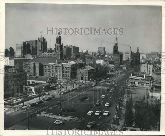 1955 Press Photo Milwaukee aerial view of skyline from Marshall & Kilbourn-Historic Images