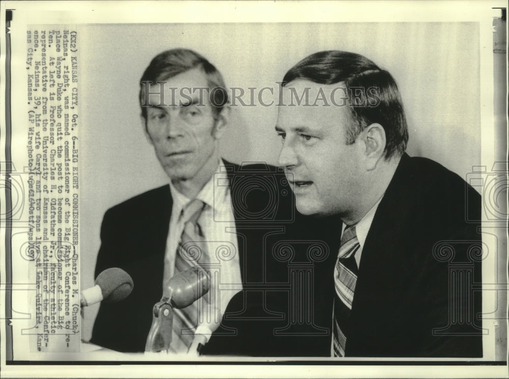 1971 Press Photo Charles Neinas, Commissioner Of Big Eight Conference - Historic Images